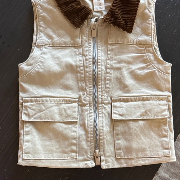 Banana Republic Baby Vest in Cream and Brown - Picture 4 of 5